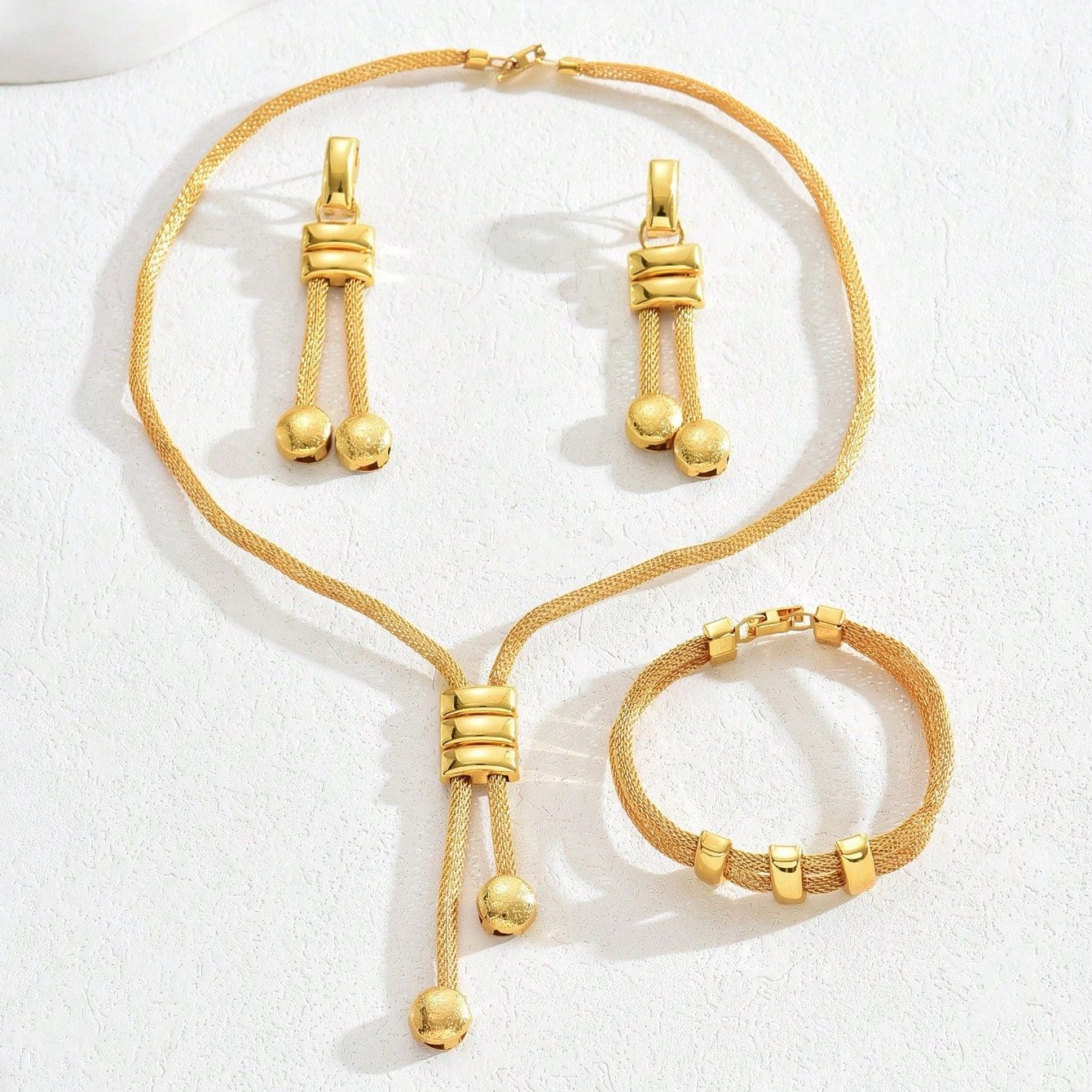Conjunto de 3 peças/Brincos/Pulseira/Colar