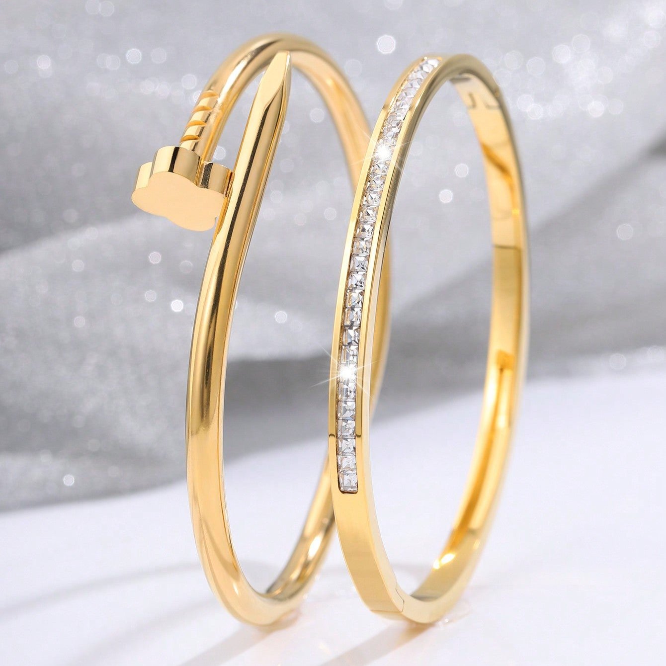 Conjunto de 2 peças de Braceletes Prego e zircônia