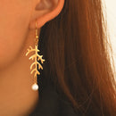 brincos, brincos femininos, brinco de cruz, brinco de cruzinha, brinco dourado, brincos antialérgicos, brinco folheado a ouro, brinco banhado a ouro, brinco de argola,