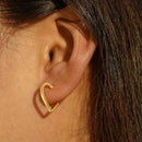 brincos, brincos femininos, brinco de cruz, brinco de cruzinha, brinco dourado, brincos antialérgicos, brinco folheado a ouro, brinco banhado a ouro, brinco de argola,