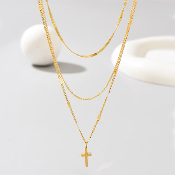 Colar em trio com Pingente Cruz