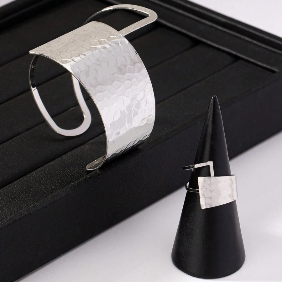 Conjunto Martelado