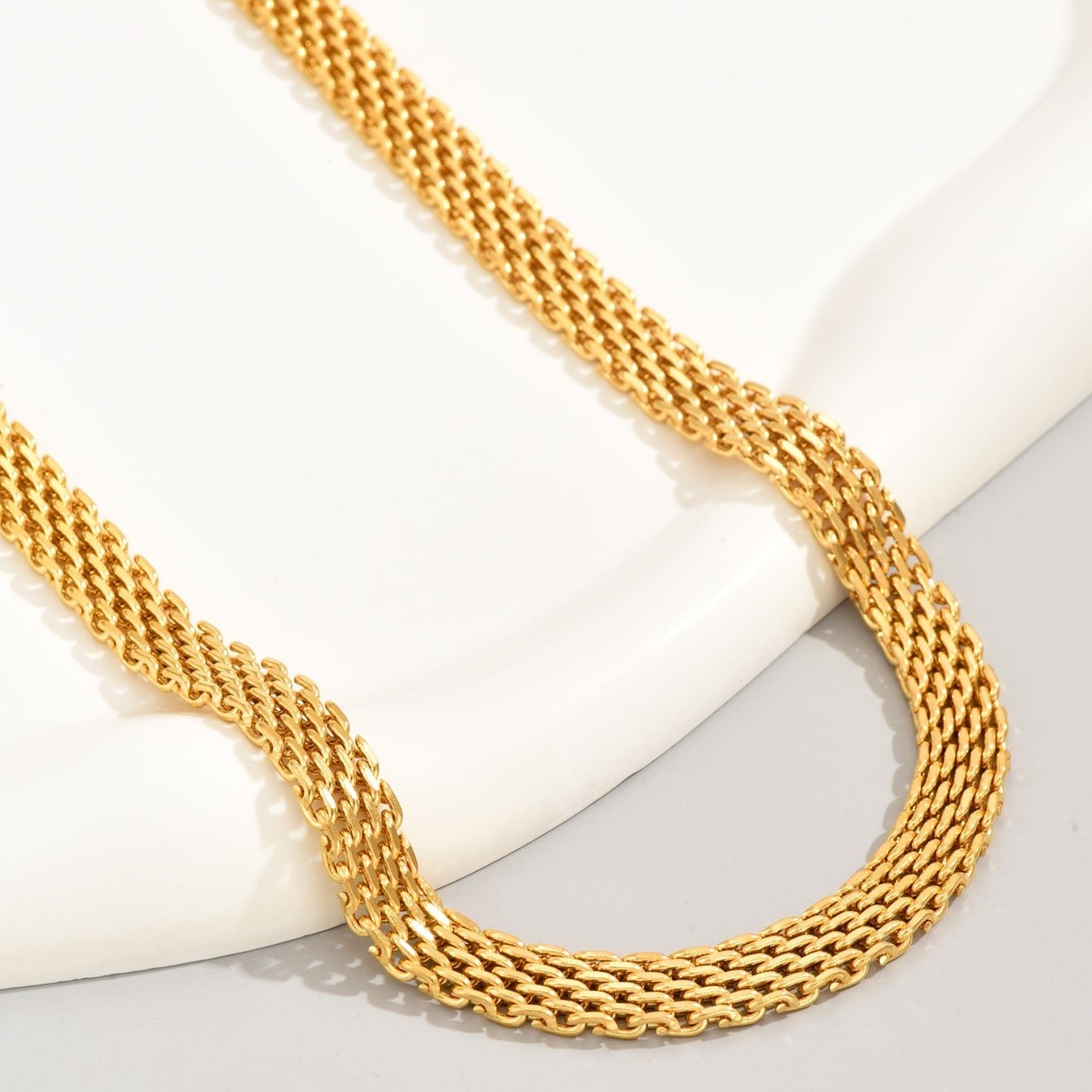 Chocker Grossa de malha rendada