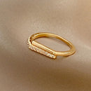 Anel Linha paralelas com zircônias