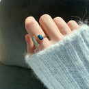 Anel com resina colorida