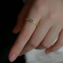 Anel Zircônia Verde Central - Incrustada - Ajustável