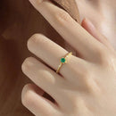 Anel Zircônia Verde Central - Incrustada - Ajustável