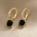 Brincos de argola com zircônias