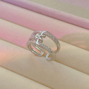 Anel entrelaçado com zircônia - Ajustável