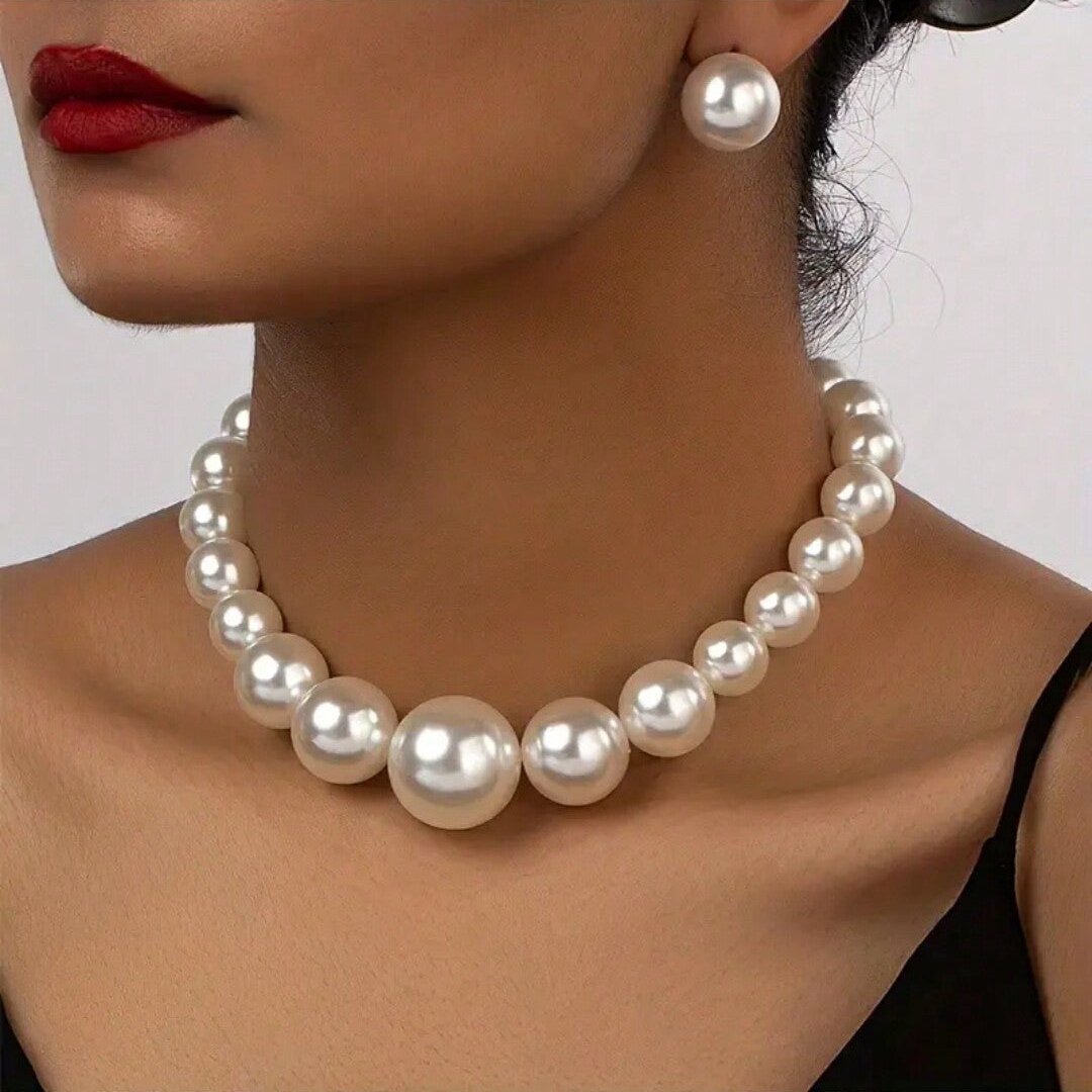 Conjunto em Pérolas sintéticas - Colar e Brincos