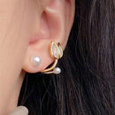 Brincos Tulipa com pérolas sintéticas