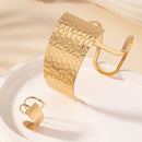 Conjunto Moderno - Martelado - 1 Bracelete e 1 anel