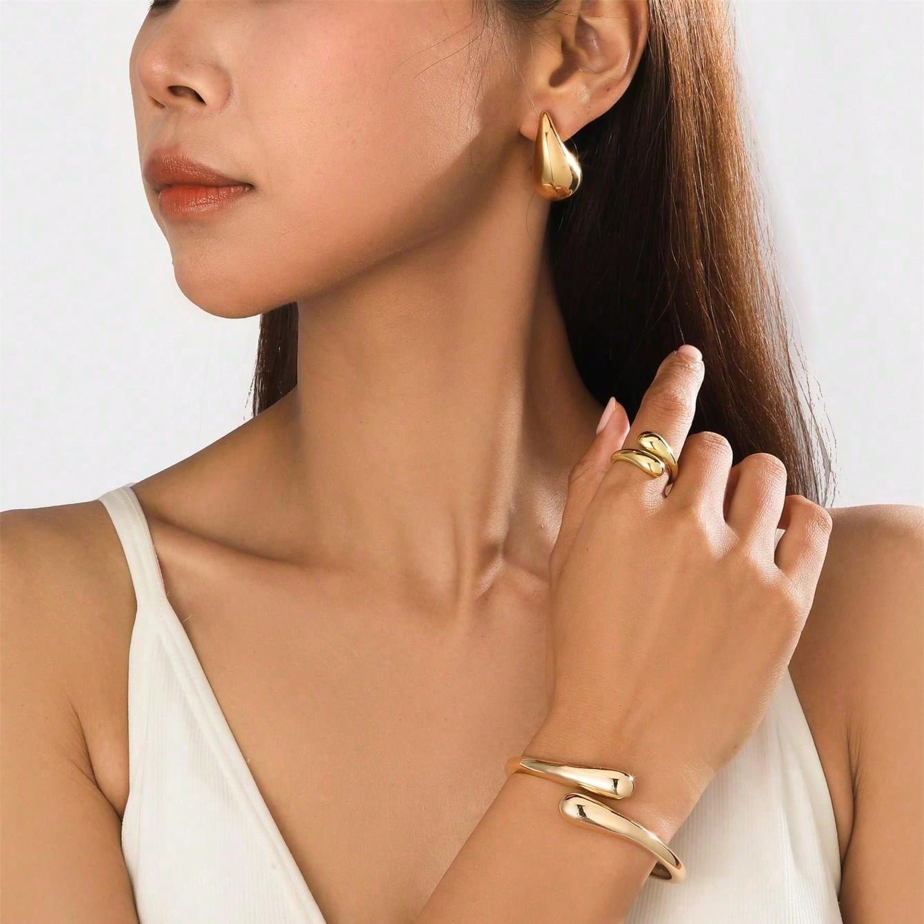 Conjunto Gota em aço inoxidável - Brincos, anel e bracelete