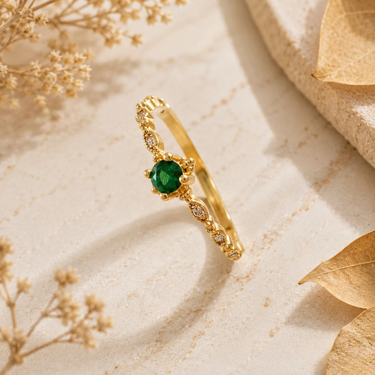 Anel Esmeralda Constanza – Ajustável com Zircônia Verde