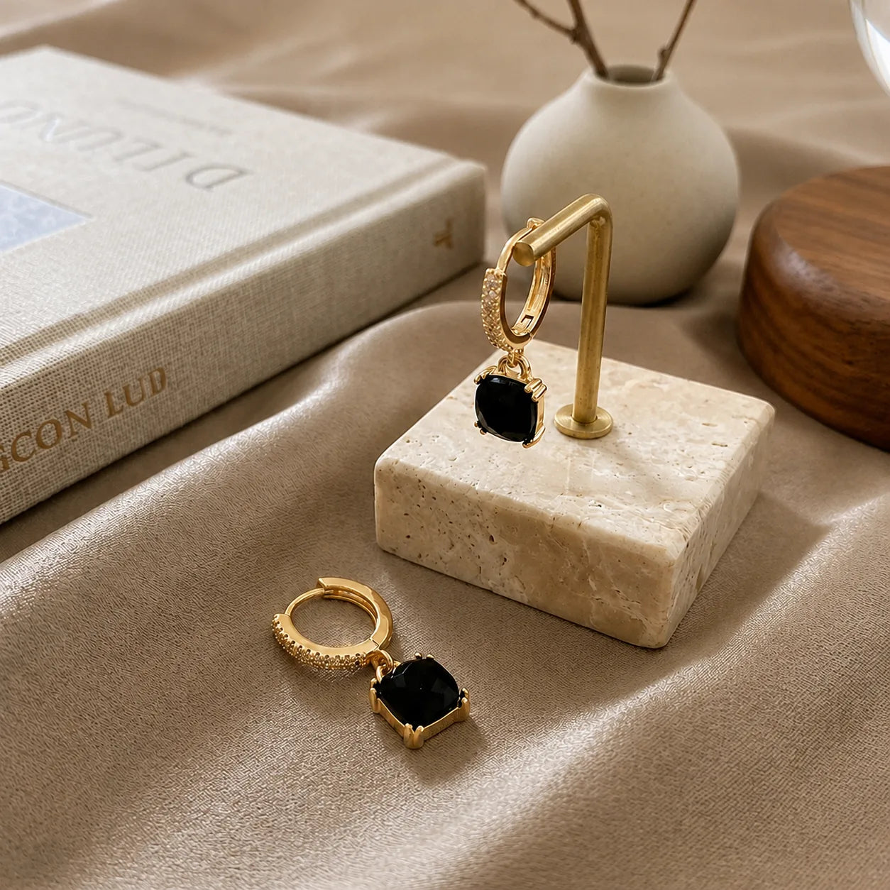 Brincos Argola com Zircônia Negra