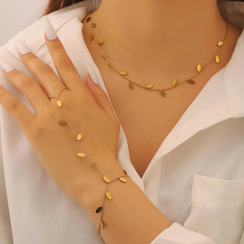 Conjunto pequenas folhas