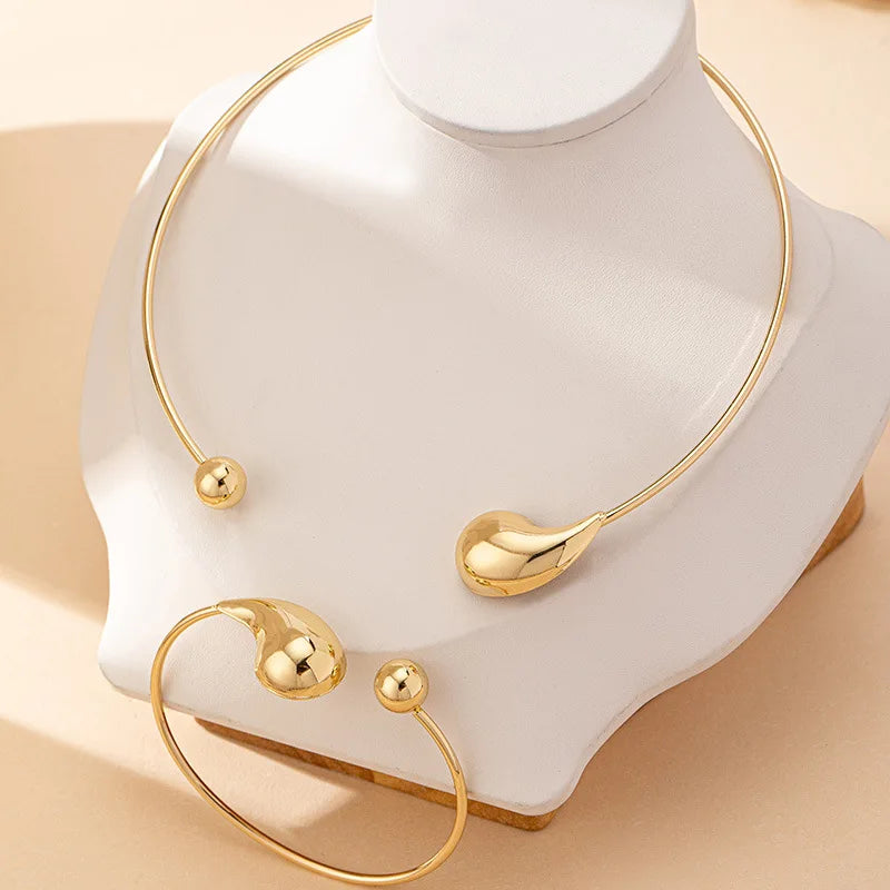 Conjunto Gotas Douradas