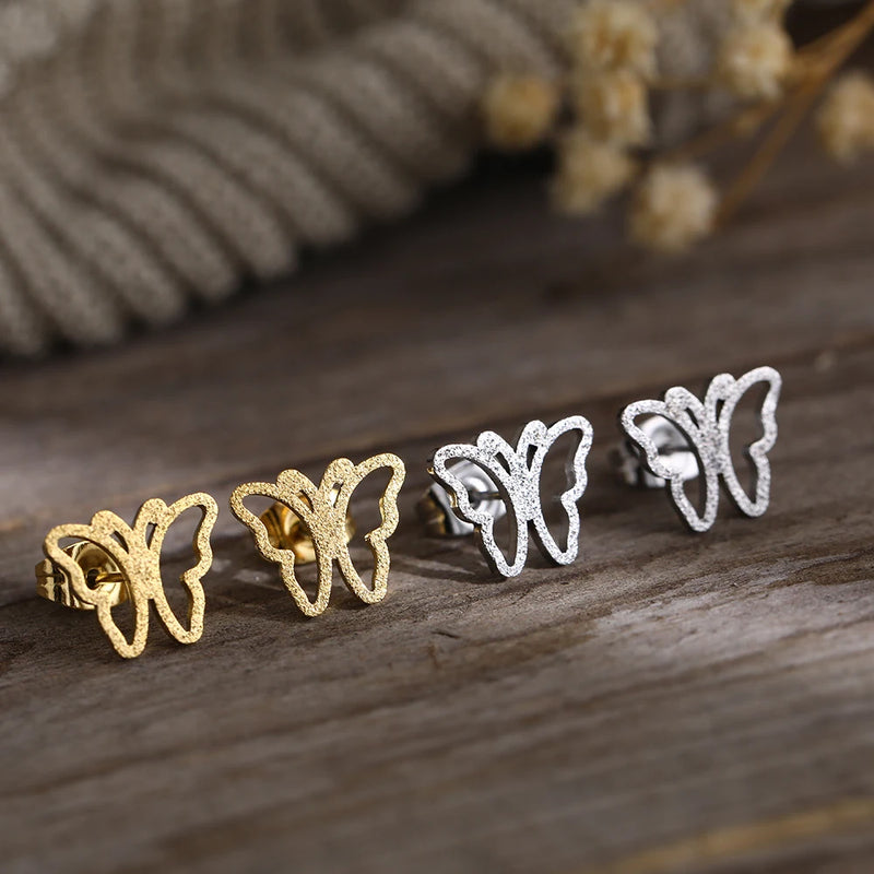 brincos, brincos femininos, brinco de cruz, brinco de cruzinha, brinco dourado, brincos antialérgicos, brinco folheado a ouro, brinco banhado a ouro, brinco de argola,