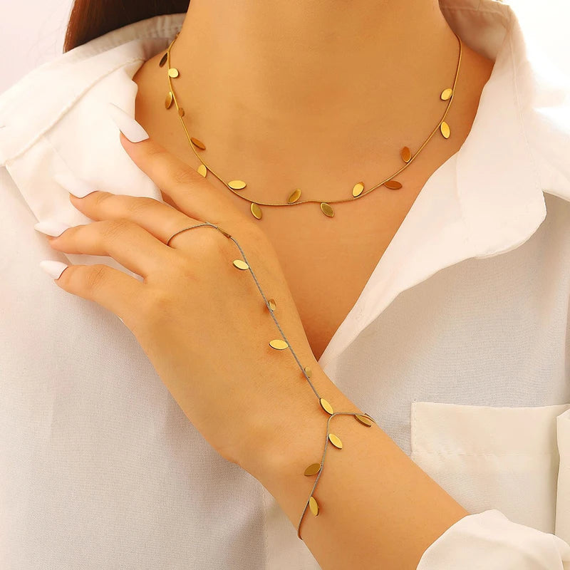 Conjunto pequenas folhas